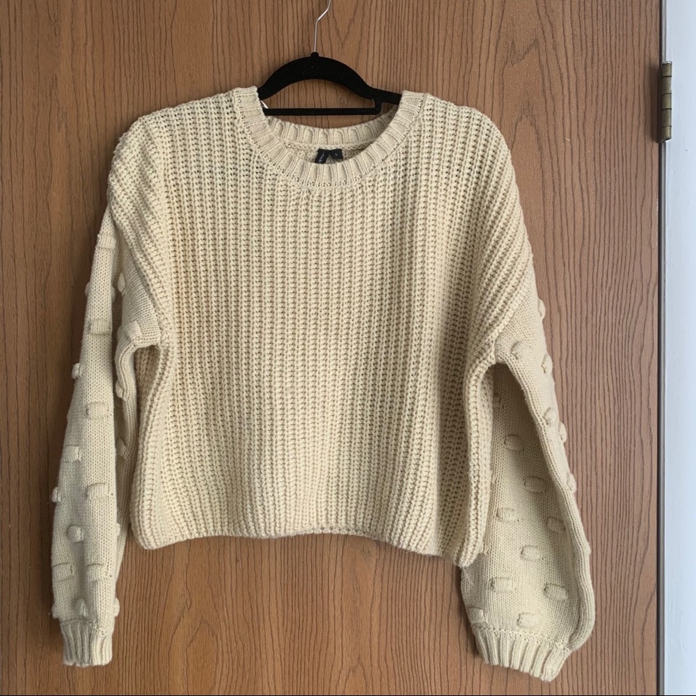 Cropped Cream Knit Sweater with Oversized Sleeves